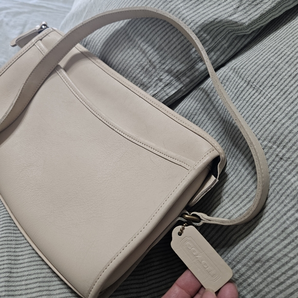 Coach Cream Shoulder Bag - Picture 1 of 4